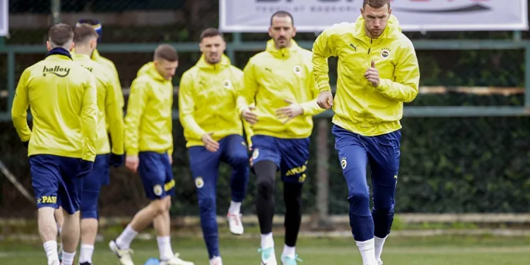 Fenerbahçe, Antalyaspor maçı hazırlıklarına devam etti