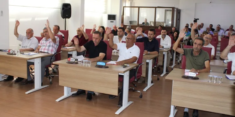 Efeler’de meclis komisyonlarında değişiklik