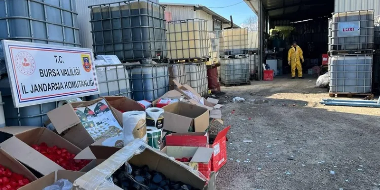 Bursa jandarmasından kaçak akaryakıtçılara operasyon
