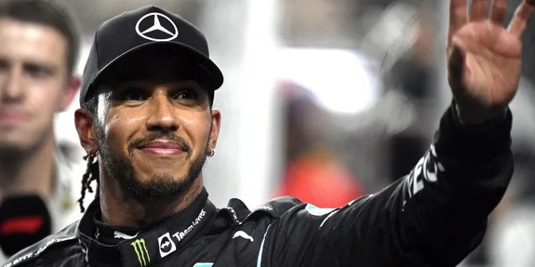 Lewis Hamilton, Ferrari ile anlaştı