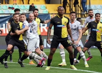 Başakşehir ile İstanbulspor 4. randevuda