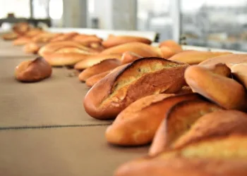 Sungurlu’da 200 gram ekmek 8 lira