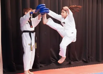 Küçük taekwondocuların kuşak heyecanı