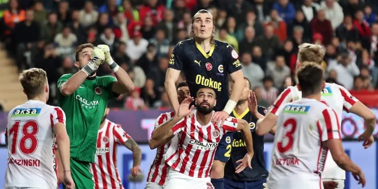 Çağlar Söyüncü ilk maçına çıktı