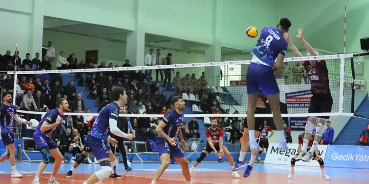 AXA Sigorta Efeler Ligi: Develi Belediyespor: 3- TÜRŞAD: 1