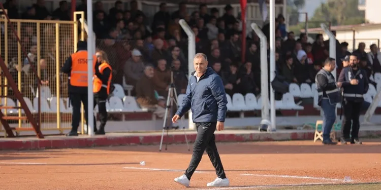 Efeler 09 SFK Teknik Direktörü Teknik Direktör Veyis Kanber: “Çıkışımızın sürmesi için elimizden geleni yapacağız”