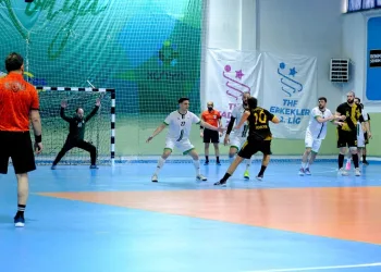 Sakarya Büyükşehir Hentbol, ikinci yarıya galibiyetle başladı