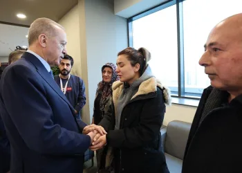Cumhurbaşkanı Erdoğan yaralı teknisyeni ziyaret etti