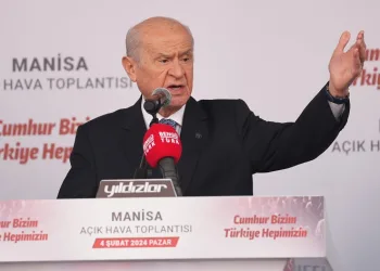 “Özgür Bey ateşle oynuyor, Özgür’e sahip çıkın”
