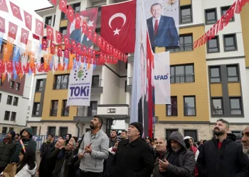 Gaziantep’te depremzedelerin kura heyecanı