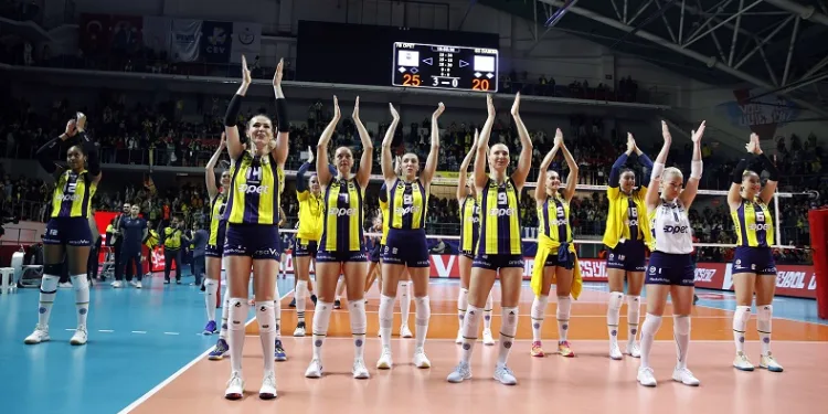 File derbisi Fenerbahçe Opet’in