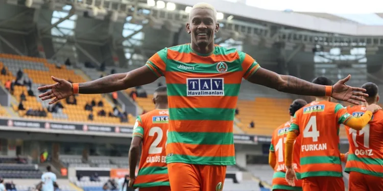 Alanyaspor, Sergio Cordova’yı Rus ekibine kiraladı