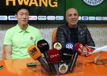 Alanyaspor Güney Koreli forvet Hwang’ı kadrosuna kattı