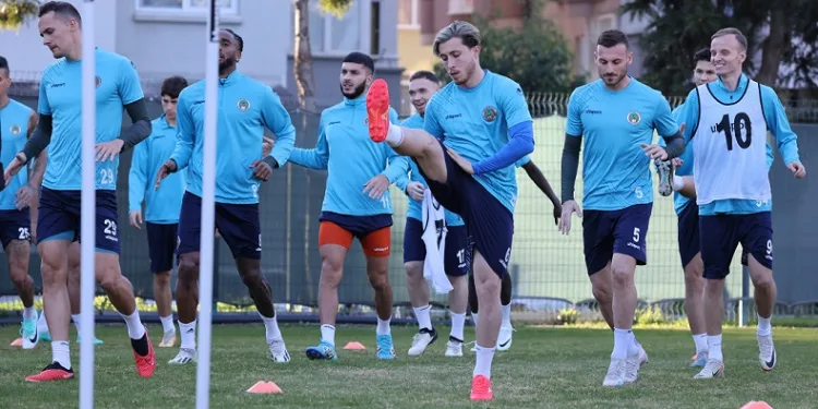 Alanyaspor, Fenerbahçe maçı hazırlıklarına başladı