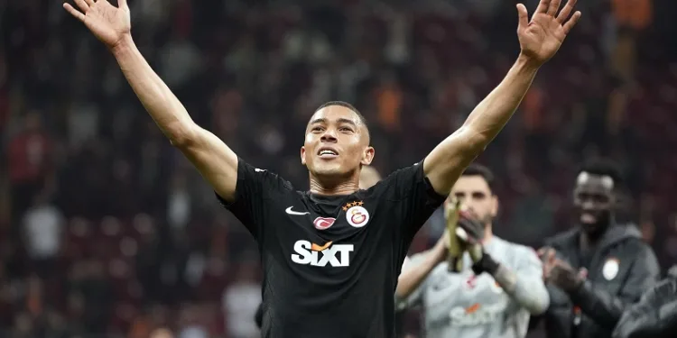 Carlos Vinicius ilk maçında gol attı