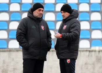 Karşıyaka, Erkan Sözeri’yle çıkışa geçti