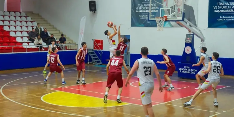 Aydın’da Okul Sporları Basketbol Yarı Final Müsabakaları başladı