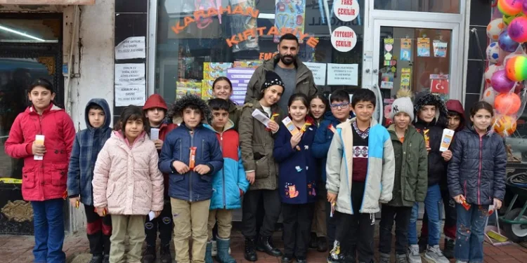 Minik öğrencilerden büyüklere deprem dersi