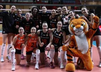 Eczacıbaşı Dynavit, çeyrek finalde