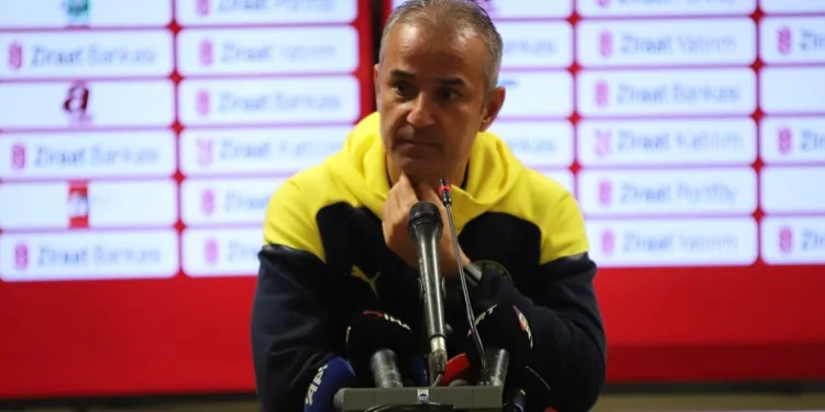 Fenerbahçe Teknik Direktörü İsmail Kartal: “Turu geçtik ama çok şükür küçük sakatlıklarla maçı atlattık”