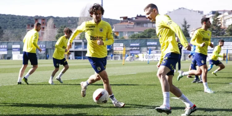 Fenerbahçe’de, Alanyaspor maçı hazırlıkları başladı