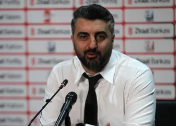 Gençlerbirliği Teknik Direktörü Sinan Kaloğlu: “Son saniyelerde topu ileride tutmalıydık”
