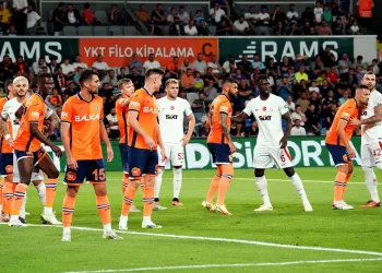 Galatasaray ile Başakşehir 32. randevuda