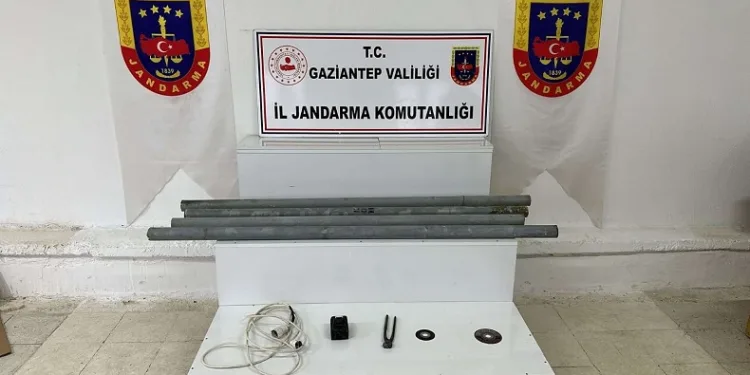Gaziantep’te trafik levhası hırsızına suçüstü