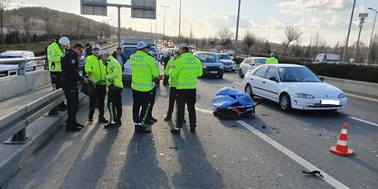 Traktöre çarpan motosiklet sürücüsü hayatını kaybetti