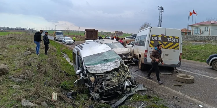 Siverek’te zincirleme kaza: 6 yaralı