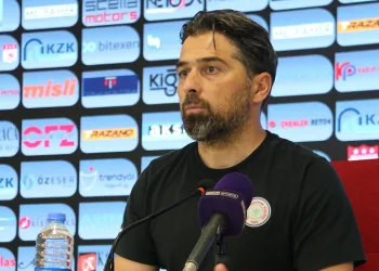 Çaykur Rizespor Teknik Direktörü İlhan Palut: “Sivas maçını kaybetmemeliydik”