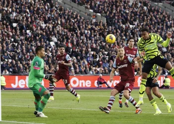 Londra derbisinde Arsenal, West Ham United’ı farklı yendi