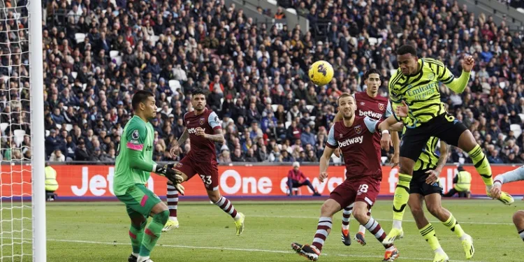 Londra derbisinde Arsenal, West Ham United’ı farklı yendi