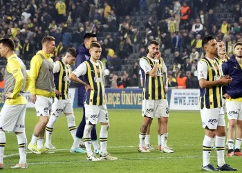 Fenerbahçe, evinde 4. kez puan kaybetti
