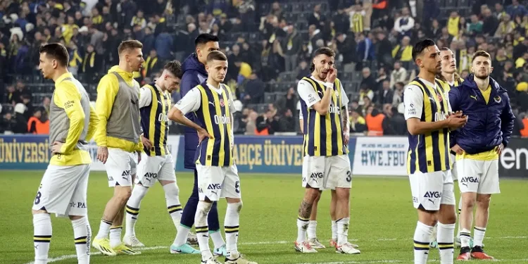 Fenerbahçe, evinde 4. kez puan kaybetti