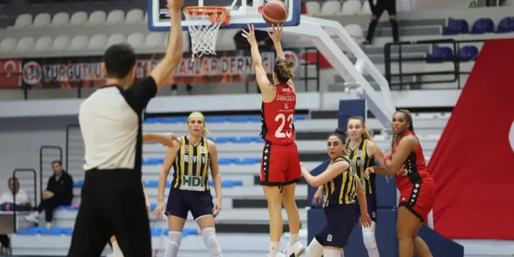 Lidya Garden City Turgutlu Belediyesi Kadın Basketbol lideri konuk edecek