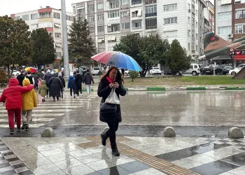 Kırklareli’nde sağanak yağış sevindirdi