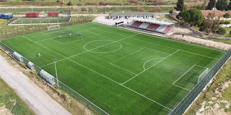 Söke’ye 3 yeni futbol sahası