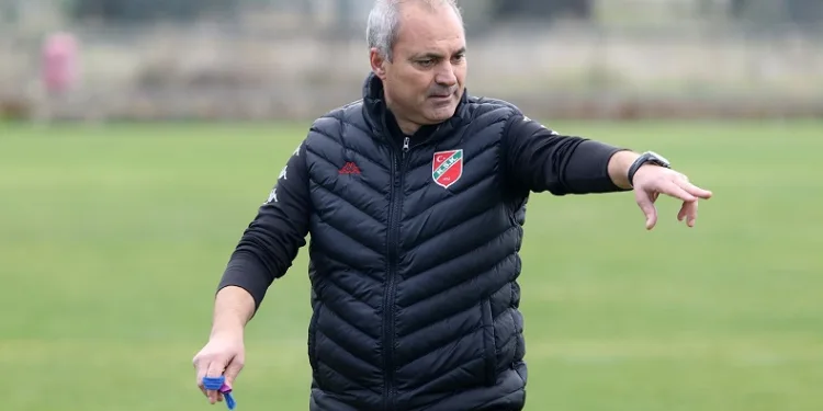 Karşıyaka Teknik Direktörü Erkan Sözeri: “Şampiyon olacağız”