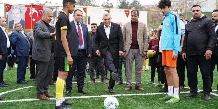 Şanlıurfa’da gençler bir spor tesisine daha kavuştu