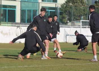 Denizlispor’da futbolculardan protesto kararı