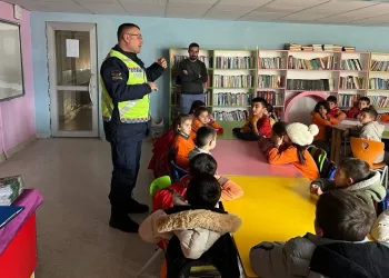 Tokat Jandarması, küçük yol kullanıcılarını bilinçlendiriyor