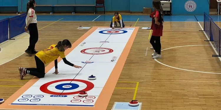 Köyceğizli öğrenciler floor curlingte bölge ikincisi oldu