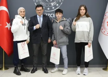 Başarılı sporcular Yazıcı ile bir araya geldi