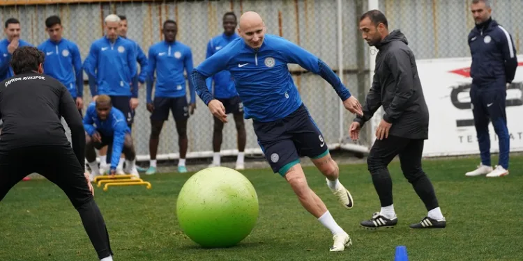 Ç.Rizespor, Fenerbahçe maçı hazırlıklarını sürdürüyor