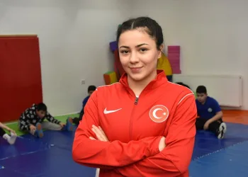 Başak Duman Afyon yolcusu