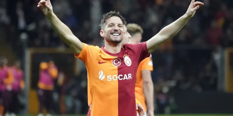 Dries Mertens 7. golünü kaydetti