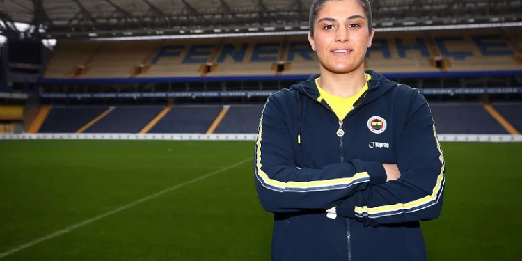 Olimpiyat şampiyonu Busenaz Sürmeneli, Fenerbahçe’de