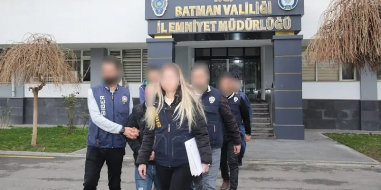 Batman’da siber dolandırıcılık operasyonu
