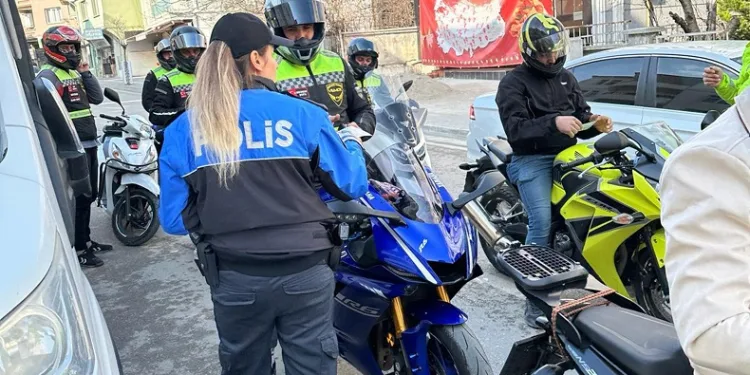 Vezirköprü’de motorculardan farkındalık sürüşü